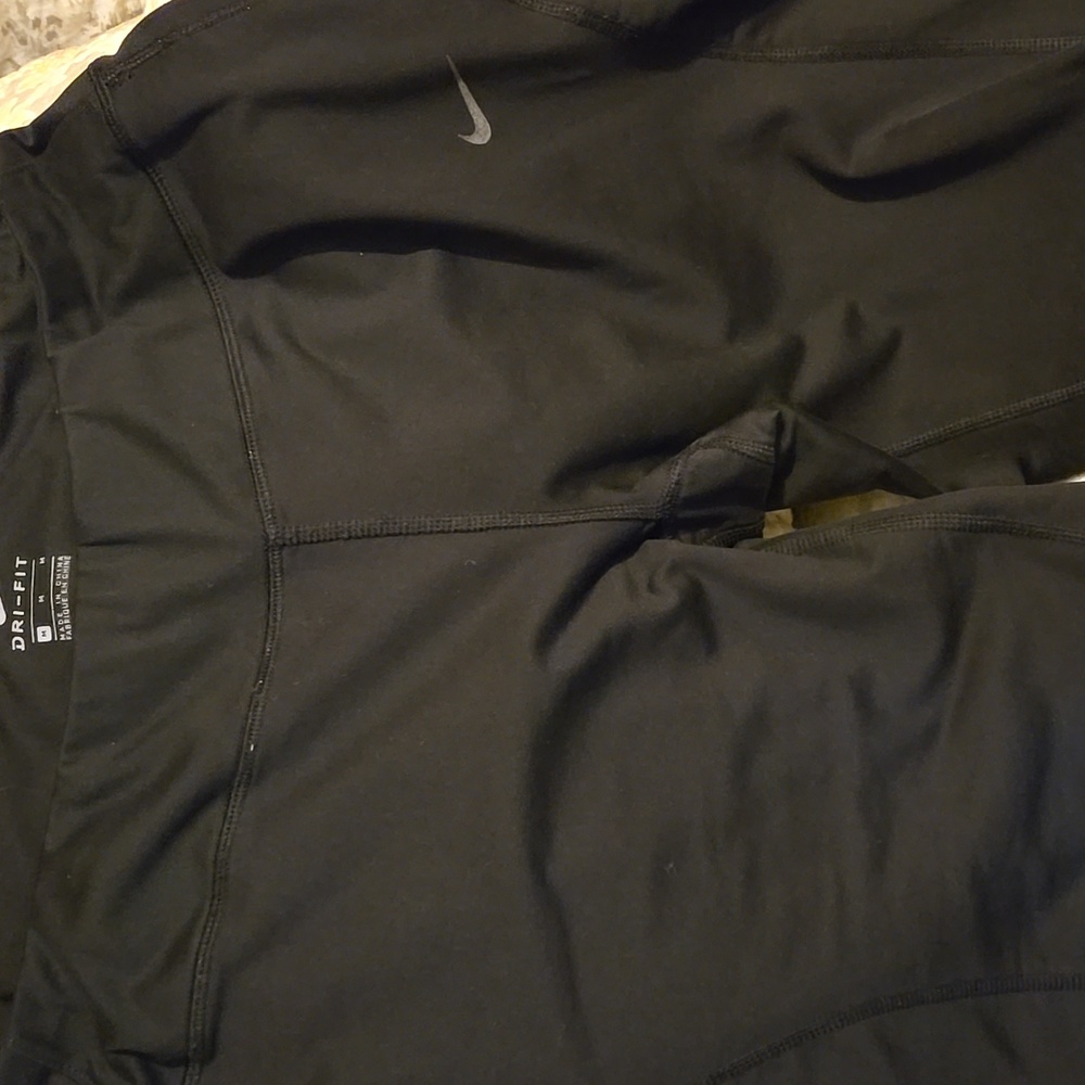 Nike Dri-Fit Black Leggings - Picture 2 of 5